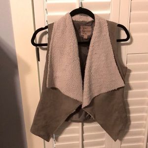 Sherpa/Suede Vest Size Medium